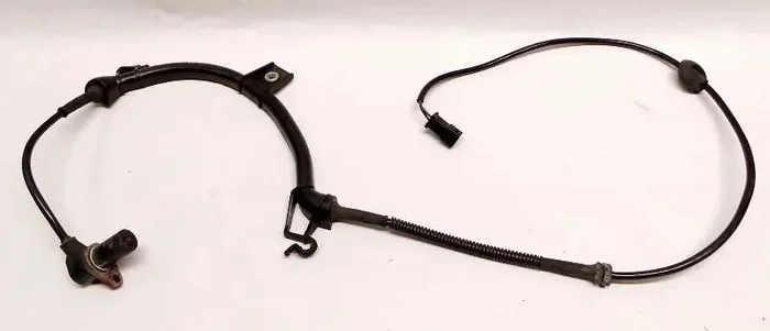 AUDI A4 8E 8EC 8ED CABRIO 8H Drehzahlfühler ABS Radsensor Vorn Links 8E0927807B