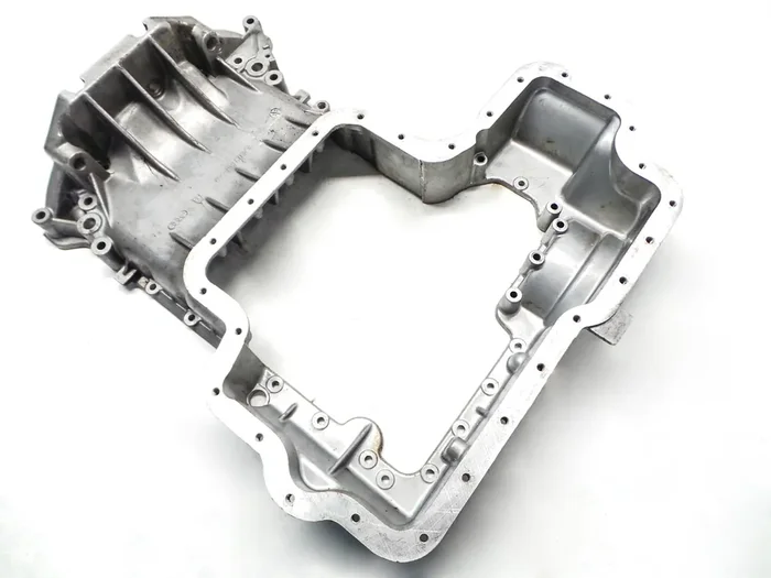 Audi A8 4D 3,7 4,2 V8 ABZ AEM AGH AEW AHC AKG Ölwanne Motor Oberteil 077103603J