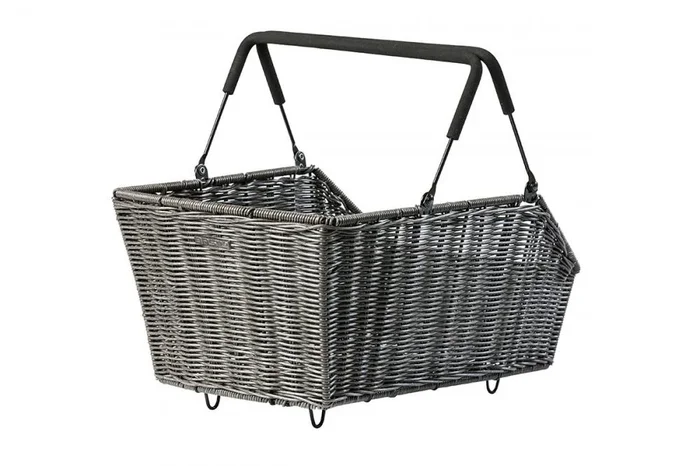 Basil Cento Rattan Look MIK 2.0 Gepäckträgerkorb 22 L, wetterfestes Kunststoff-Rattan mit MIK-Adapterplatte (Braun)