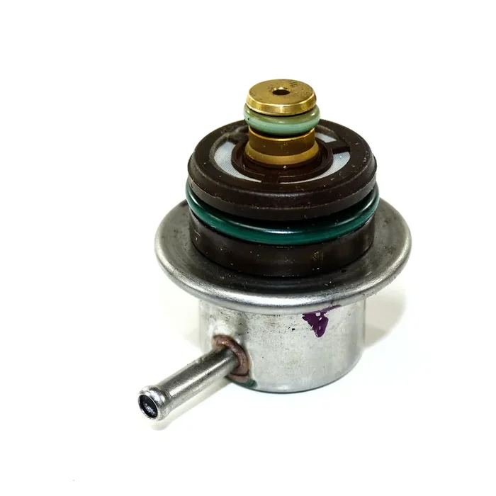 VW Polo 6N2 9N 9N3 Golf IV 4 Bora Druckregler Kraftstoff Benzin 037133035C