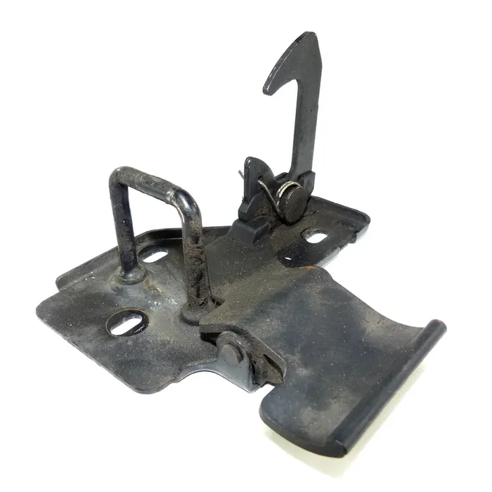 VW Polo 9N Touareg 7L 7L6 Fanghaken Verriegelung Motorhaube 6Q0823480